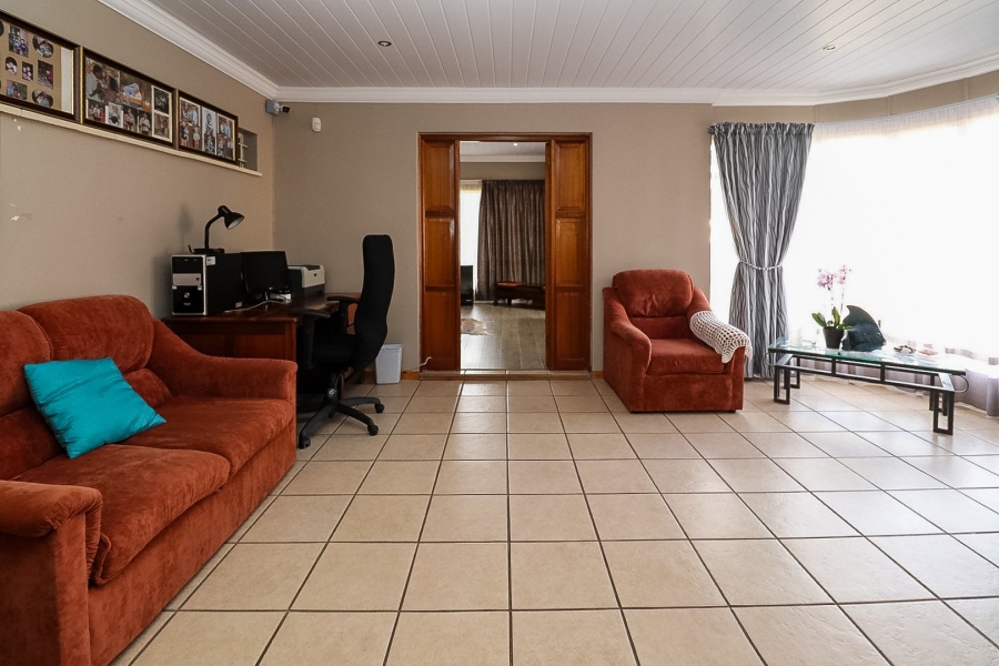 4 Bedroom Property for Sale in Declercqville North West